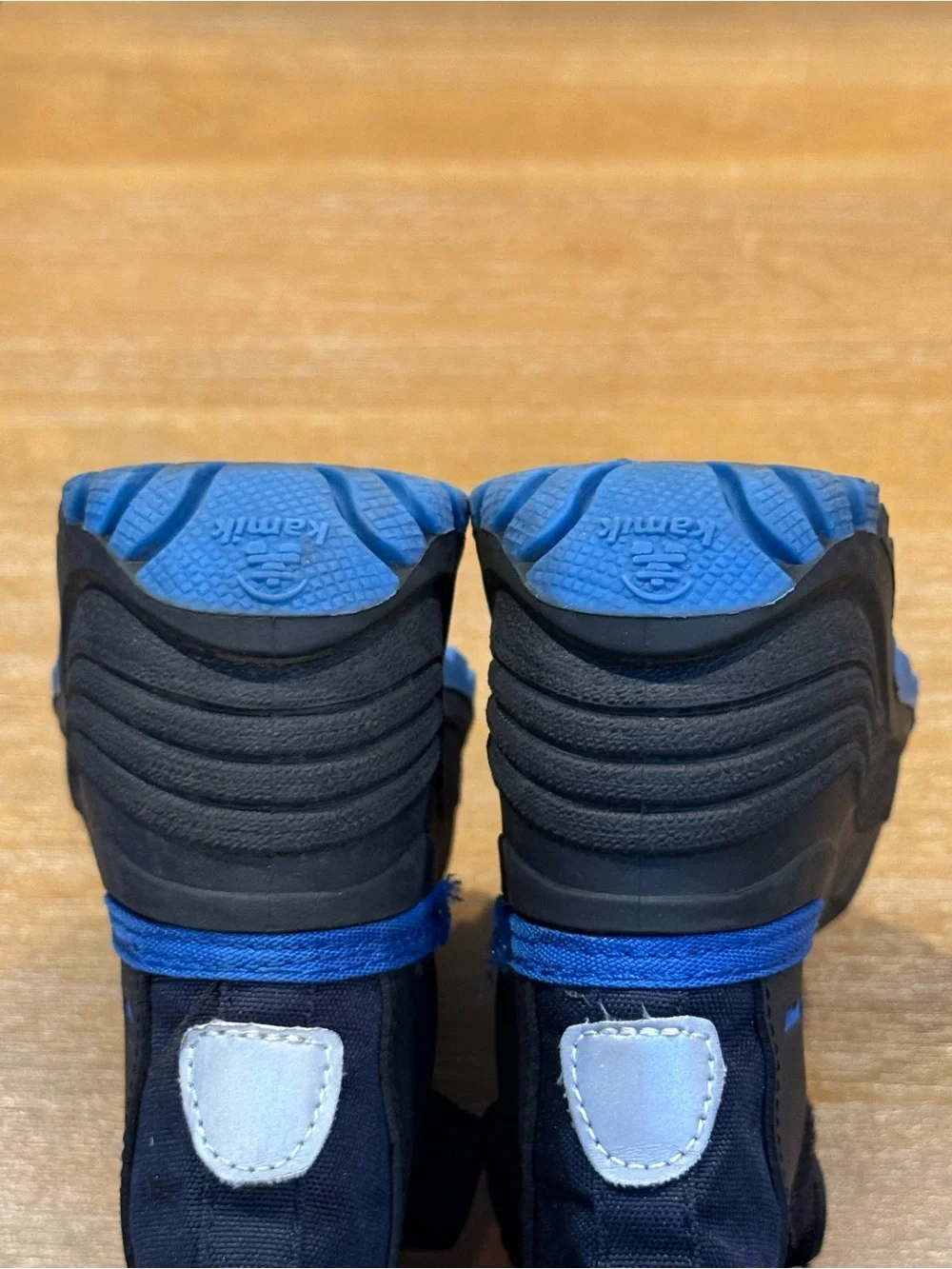 Kamik Youth Waterbug 5 Winter Snow Boot Waterproof Black Blue Size 4